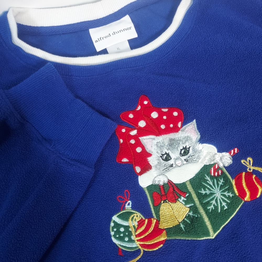 Alfred Dunner Blue Fleece Embroidered Cat Christmas Gift Sweatshirt XL‎